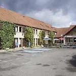 Le Roxane 3* Saint-Laurent-des-Vignes