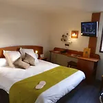 Le Roxane 3* Saint-Laurent-des-Vignes