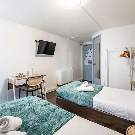 Le Roxane Hotel Saint-Laurent-des-Vignes