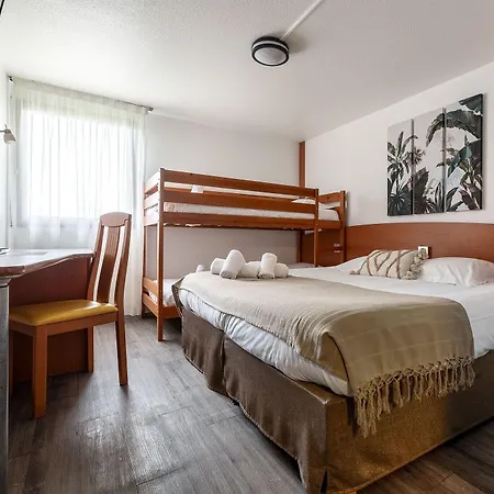 Hotel Le Roxane Saint-Laurent-des-Vignes