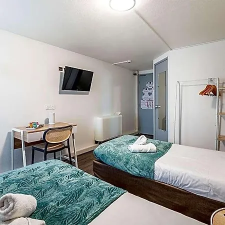 Le Roxane Hotel Saint-Laurent-des-Vignes