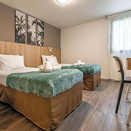 Le Roxane Hotel Saint-Laurent-des-Vignes