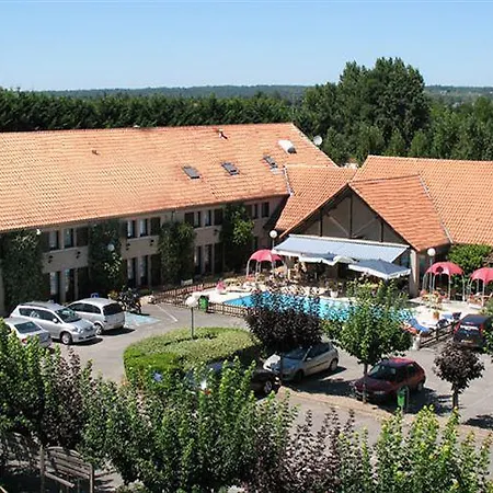Le Roxane Hotel Saint-Laurent-des-Vignes