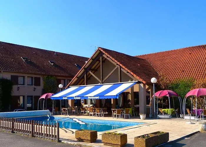 Le Roxane Hotel Saint-Laurent-des-Vignes