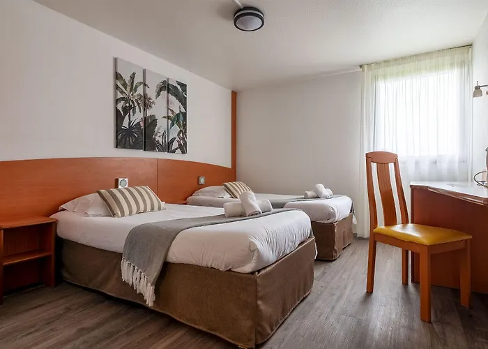 Le Roxane Hotel Saint-Laurent-des-Vignes