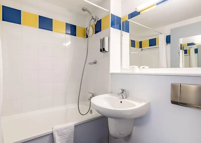 Hotel Le Roxane Saint-Laurent-des-Vignes