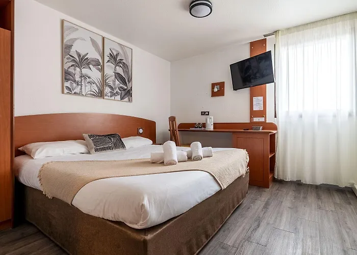 Le Roxane Saint-Laurent-des-Vignes